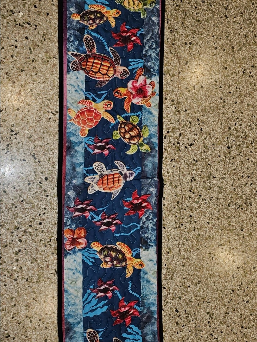NWOT TURTLE TABLE RUNNER